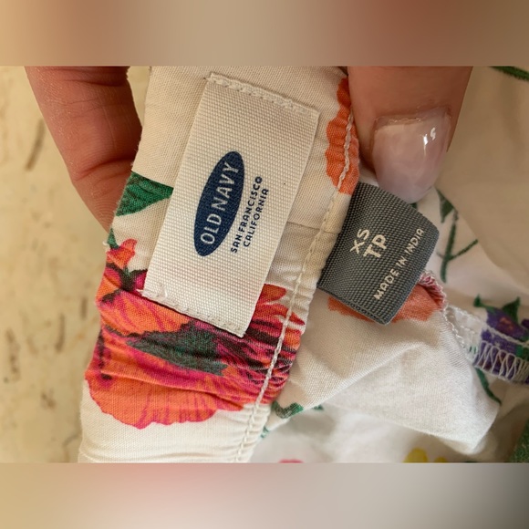 old navy floral shorts xs - Picture 2 of 2